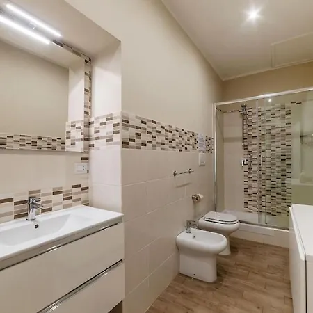 Merulana Bright Apartment
