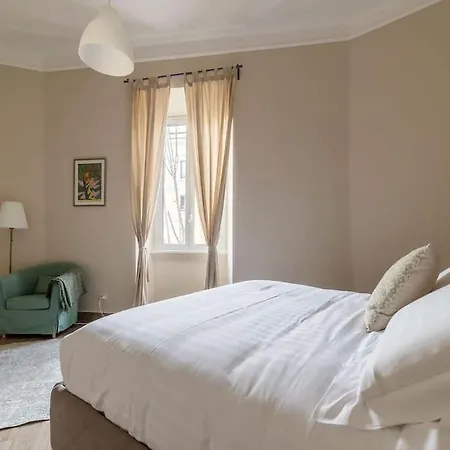 Merulana Bright Apartment